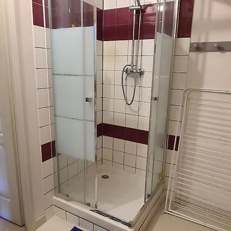 Maison Familiale 셀로네